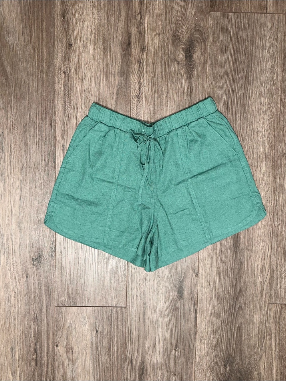 Universal Thread Green High-Waist Linen Blend Drawstring Shorts